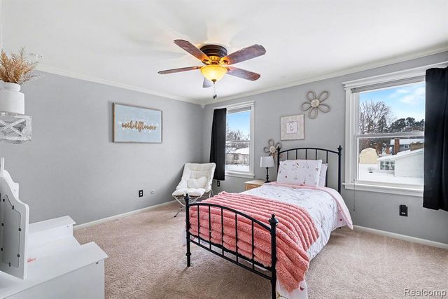 334 Cedarwood Drive, Flushing, MI 48433