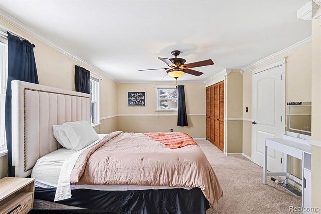 334 Cedarwood Drive, Flushing, MI 48433