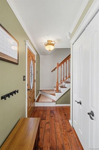 334 Cedarwood Drive, Flushing, MI 48433