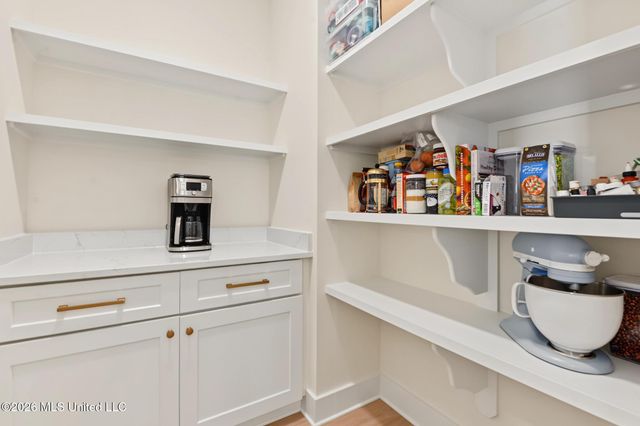 1708 Pelican Avenue, Ocean Springs, MS 39564