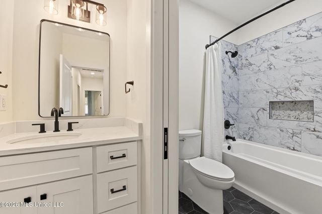 1708 Pelican Avenue, Ocean Springs, MS 39564