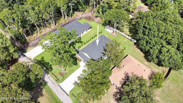1708 Pelican Avenue, Ocean Springs, MS 39564