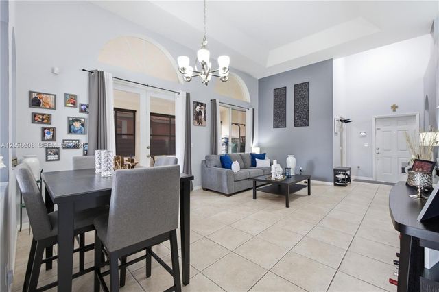 2233 SE 14th Circle, Homestead, FL 33035