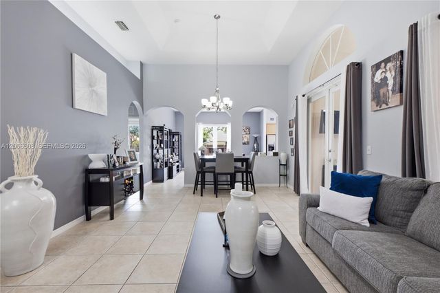 2233 SE 14th Circle, Homestead, FL 33035