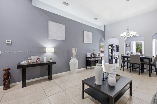 2233 SE 14th Circle, Homestead, FL 33035