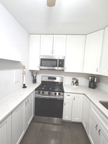2920 N HARLEM Avenue 4B, Elmwood Park, IL 60707