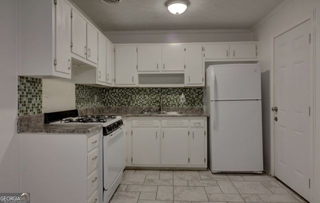 10252 Foxfire Terrace, Jonesboro, GA 30238