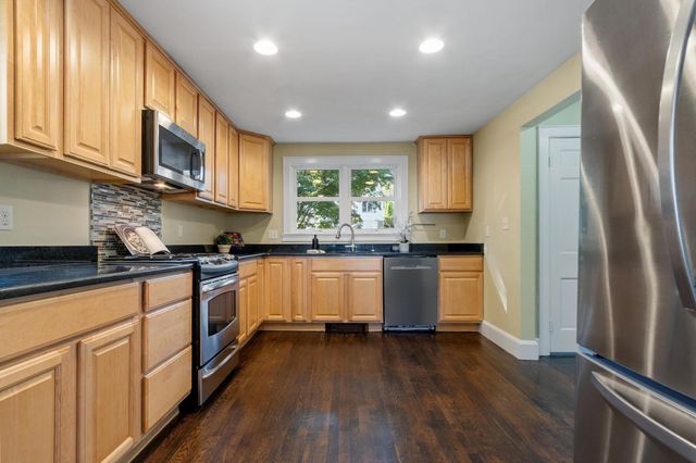 25 Wildwood Rd, Medford, MA 02155