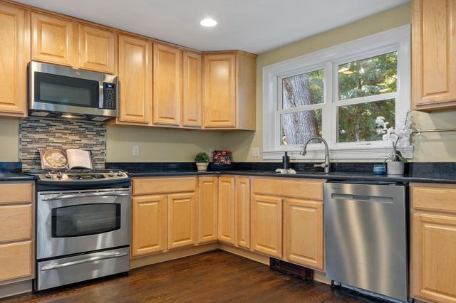 25 Wildwood Rd, Medford, MA 02155