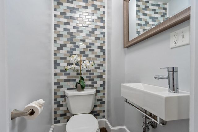 25 Wildwood Rd, Medford, MA 02155