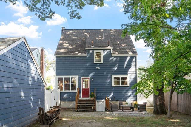 25 Wildwood Rd, Medford, MA 02155