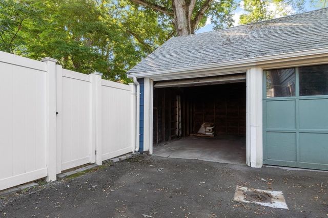 25 Wildwood Rd, Medford, MA 02155
