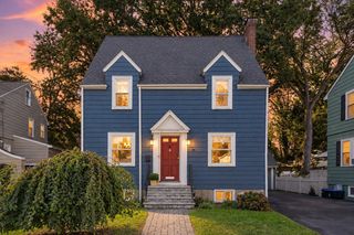 25 Wildwood Rd, Medford, MA 02155