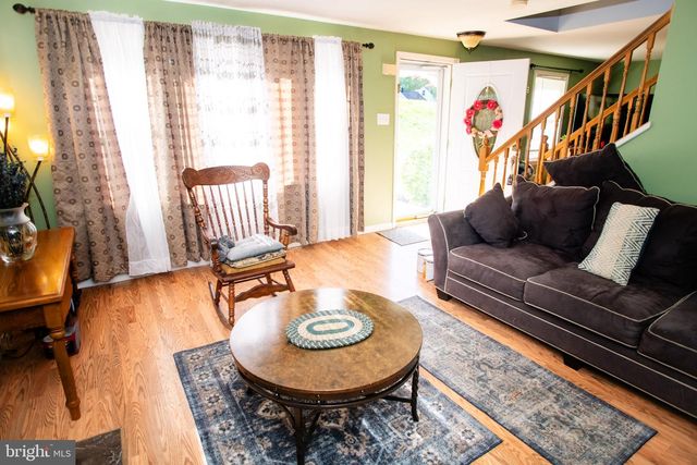 45 RADNOR DR, Newtown Square, PA 19073