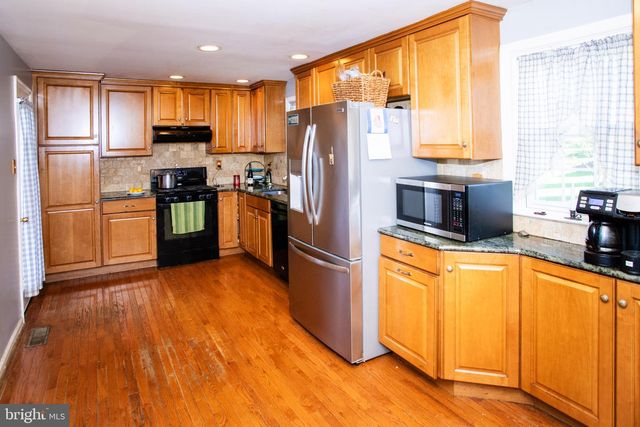 45 RADNOR DR, Newtown Square, PA 19073