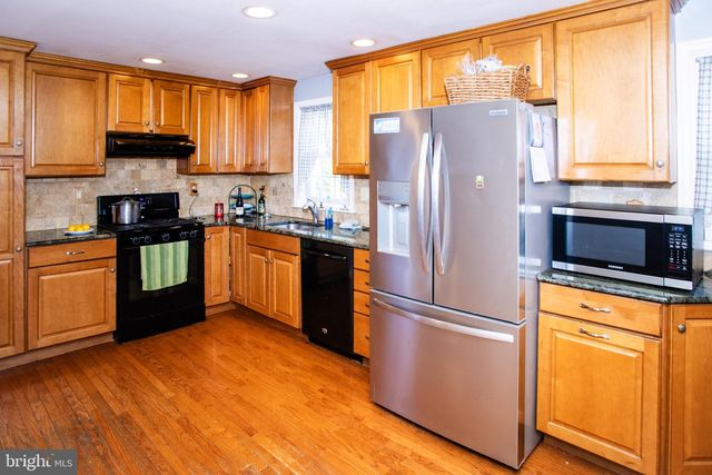 45 RADNOR DR, Newtown Square, PA 19073
