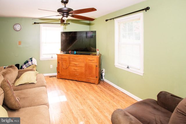45 RADNOR DR, Newtown Square, PA 19073