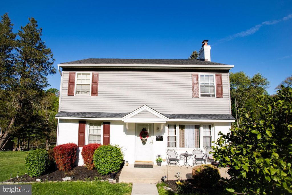 45 RADNOR DR, Newtown Square, PA 19073