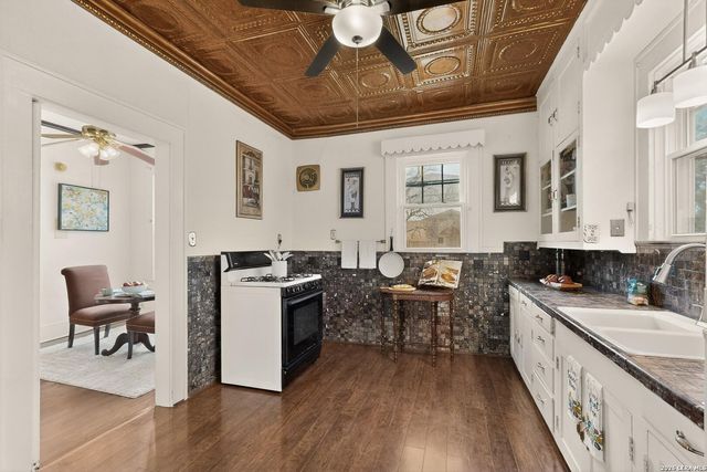 341 W Agarita, San Antonio, TX 78212