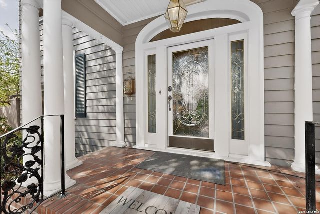 341 W Agarita, San Antonio, TX 78212