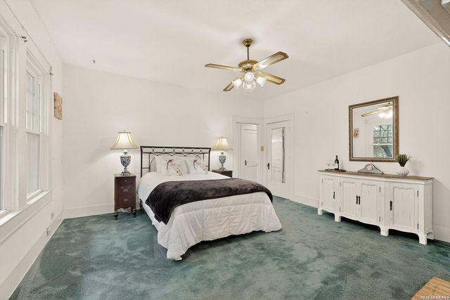 341 W Agarita, San Antonio, TX 78212