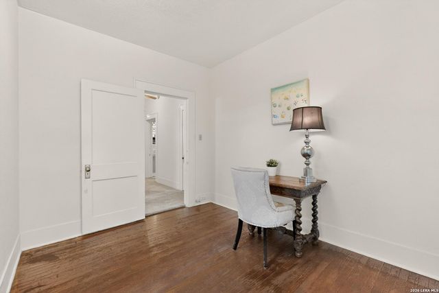 341 W Agarita, San Antonio, TX 78212