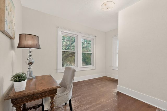 341 W Agarita, San Antonio, TX 78212