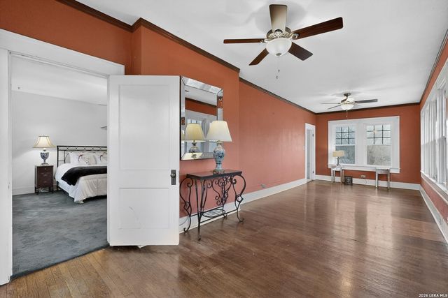 341 W Agarita, San Antonio, TX 78212