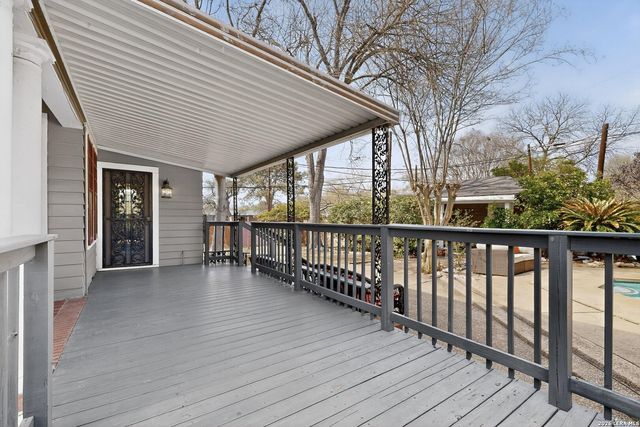 341 W Agarita, San Antonio, TX 78212