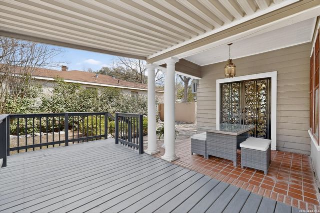 341 W Agarita, San Antonio, TX 78212