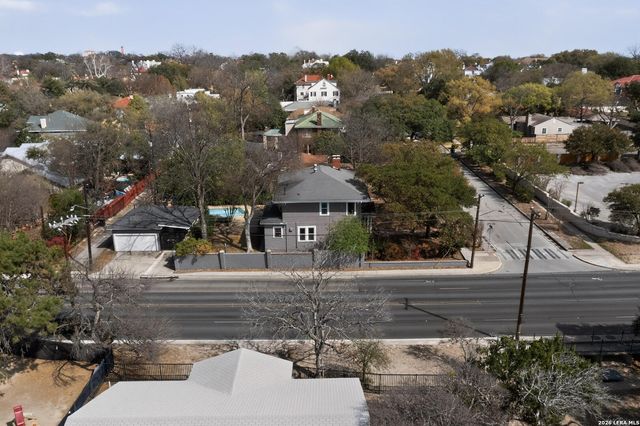 341 W Agarita, San Antonio, TX 78212