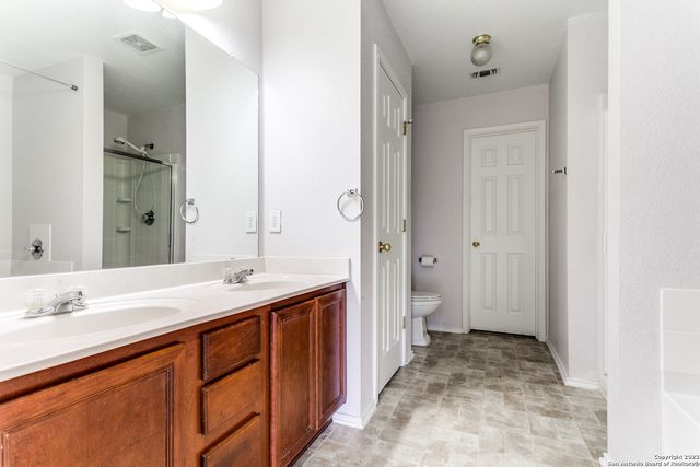 5103 TOMAS CIR, San Antonio, TX 78240