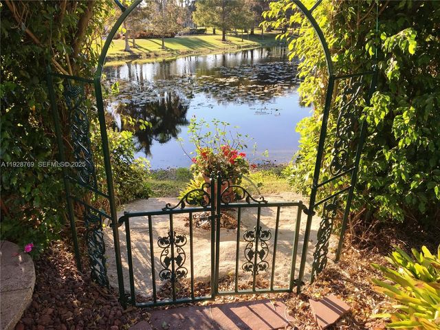 113 NW 73rd Ter, Plantation, FL 33317