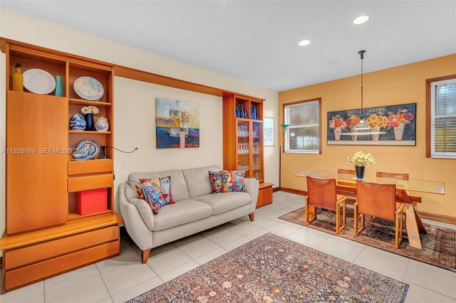 113 NW 73rd Ter, Plantation, FL 33317