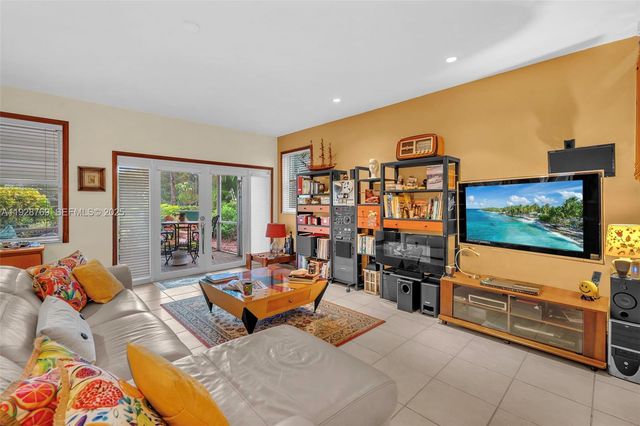 113 NW 73rd Ter, Plantation, FL 33317