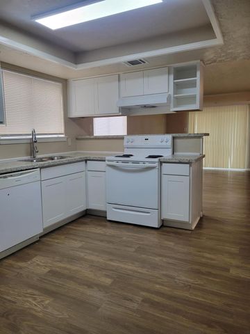 9915 Towne Brook Lane, Sugar Land, TX 77498