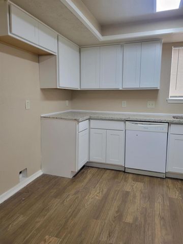 9915 Towne Brook Lane, Sugar Land, TX 77498