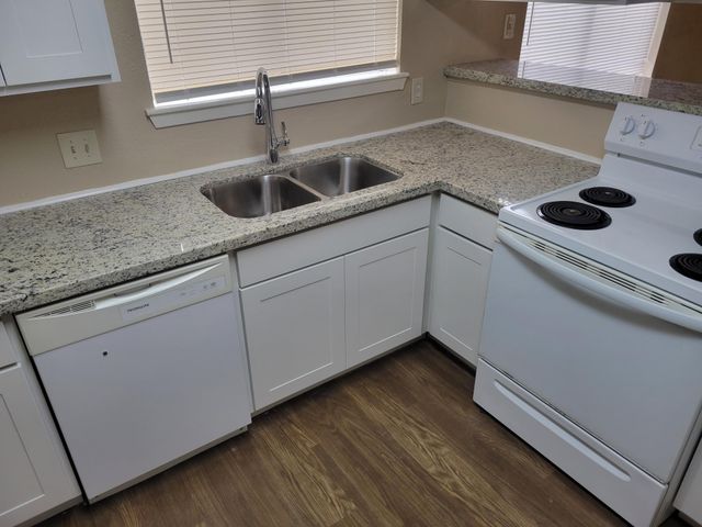 9915 Towne Brook Lane, Sugar Land, TX 77498