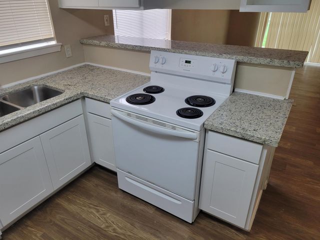 9915 Towne Brook Lane, Sugar Land, TX 77498