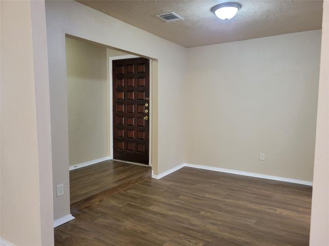 9915 Towne Brook Lane, Sugar Land, TX 77498