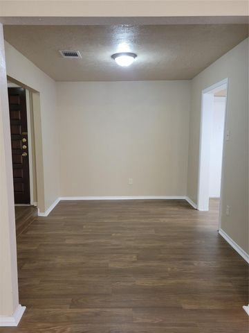 9915 Towne Brook Lane, Sugar Land, TX 77498