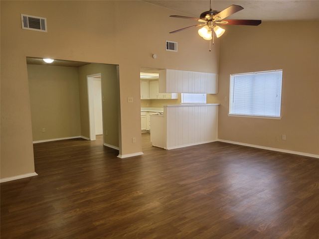 9915 Towne Brook Lane, Sugar Land, TX 77498