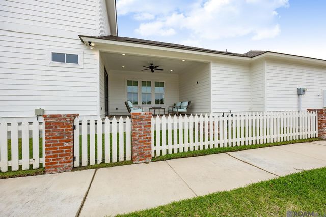 14241 Spalding Way, Baton Rouge, LA 70817