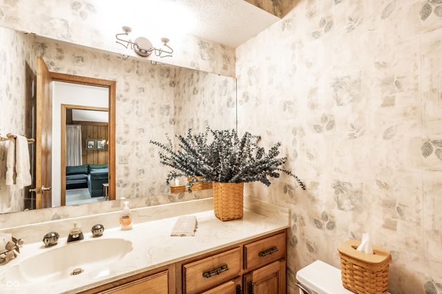 8834 Swiftsail Circle, Indianapolis, IN 46256