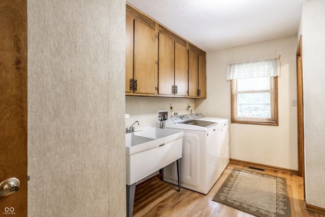 8834 Swiftsail Circle, Indianapolis, IN 46256