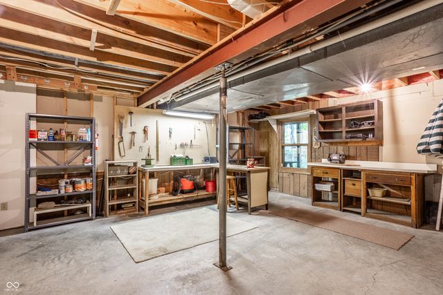 8834 Swiftsail Circle, Indianapolis, IN 46256