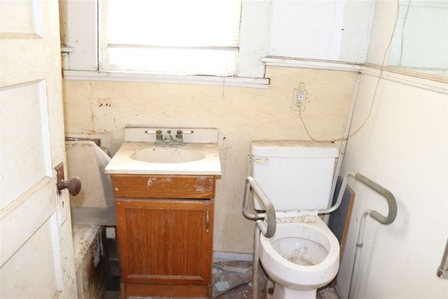 417 N Scullin Avenue, Denison, TX 75020