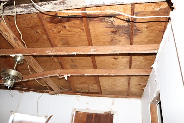 417 N Scullin Avenue, Denison, TX 75020