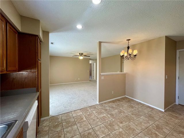 3905 Philcrest Place, Springdale, AR 72762