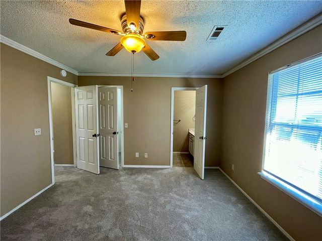 3905 Philcrest Place, Springdale, AR 72762